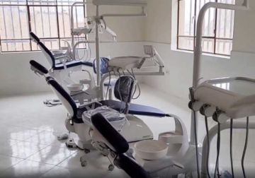 La UATF inaugura su clínica odontológica con equipos para los alumnos