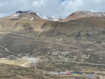 En los Municipios de San Pablo de Lípez, Atocha, Colcha K, Uyuni, Mojinete, Esmoruco y Tomave con presencia de nevadas intermitentes desde la madrugada del día sábado 4 de febrero 