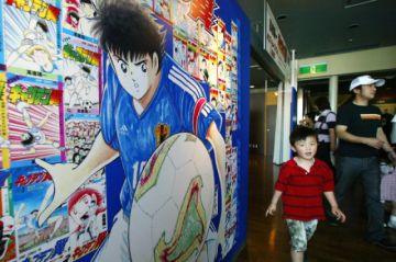 El autor del manga "Supercampeones" quiere conquistar el fútbol profesional japonés