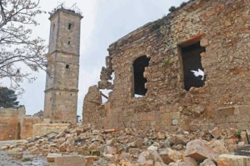 Terremoto: Sube a más de  7.800 la cifra de muertos