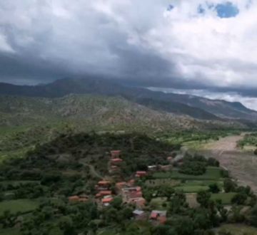 Poco Poco pide carretera  para sacar sus productos