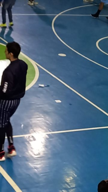 dirigentes del cuadro local lograron secar el campo de juego