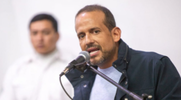 Fiscalía imputa a Luis Fernando Camacho por el caso carro bombero y pide 180 días más de cárcel