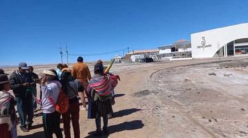 Comunarios consiguen "aportes" de hoteles de sal en base a presión