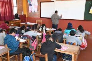 Desde el lunes se aplica el horario de invierno en Potosí por aumento de resfríos