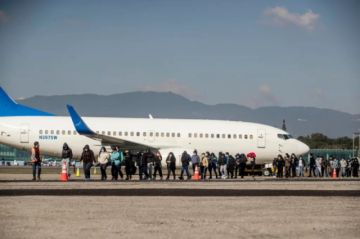 Cuba recibe 123 migrantes desde EE.UU. en el primer vuelo de deportación en dos años