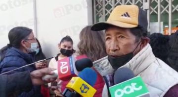 Ahorristas del Banco Fassil reclaman su dinero en Potosí