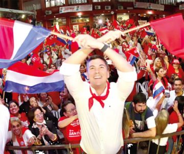 Peña revalida la  hegemonía de la  derecha: Paraguay