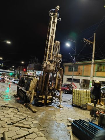 Realizan estudio de suelos en la avenida Universitaria