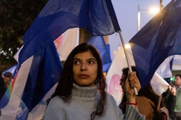 Abren centros de votación para los segundos comicios constituyentes en Chile