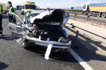 Mujer muere en aparatoso accidente en ruta a Porco