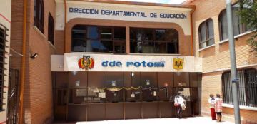 Reducen deuda histórica de horas para física y química 