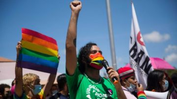 La UE denuncia la desinformación que aumenta violencia contra la comunidad LGTBI