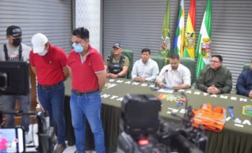 Aprehenden a dos funcionarios de BoA presuntamente implicados en el envío droga a España
