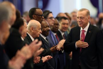 Erdogan pide “amar y ser amado” en su tercera investidura como presidente turco