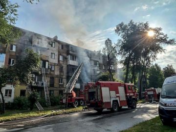 Suben a 11 muertos en un bombardeo masivo contra la ciudad natal de Zelenski