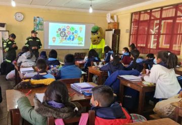 Policías inician acciones de prevención en escuelas y colegios