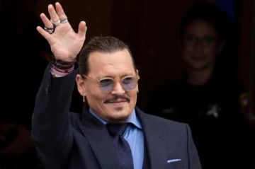 Amber Heard paga un millón de dólares a Johnny Depp
