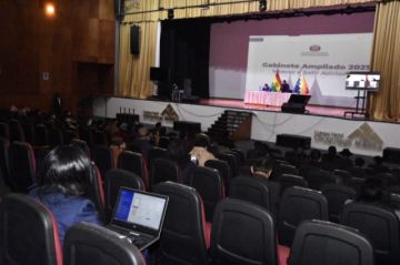 Presidente Arce convoca a un gabinete ampliado, pero surgen críticas