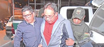 Aprehenden a Viceministro  y revelan peleas por coimas