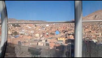 Habilitan acceso al puente de cristal que está sobre la avenida Tinku en Potosí