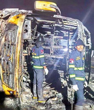 India: Incendio de un bus  deja al menos 25 muertos