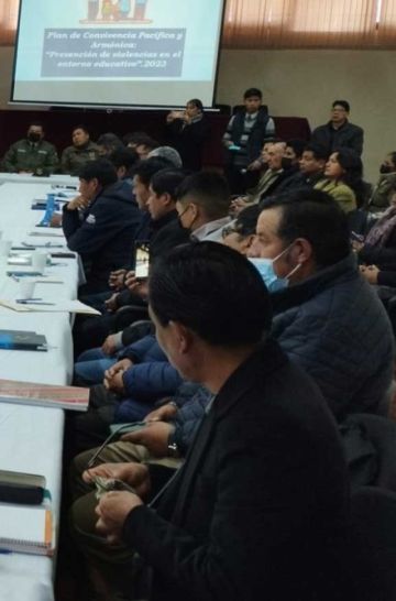 Proponen usar escáneres para evitar ingreso de objetos riesgosos a escuelas