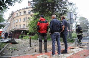 Un ataque ruso con drones mata a dos personas en Dnipropetrovsk y suben a 10 los muertos en el ataque contra Leópolis