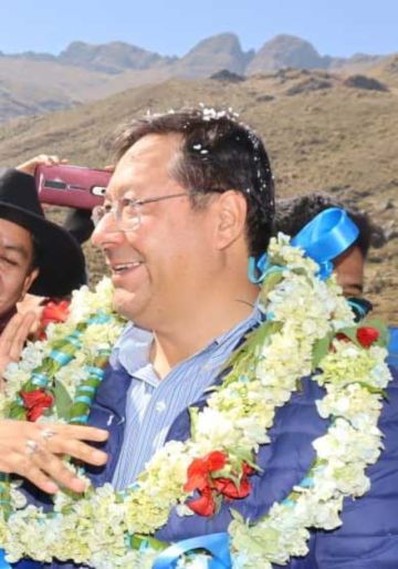 Arce pide a sectores y alcaldes presionar a ‘malos asambleístas’