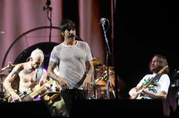 Red Hot Chili Peppers cierra festival de verano en Madrid
