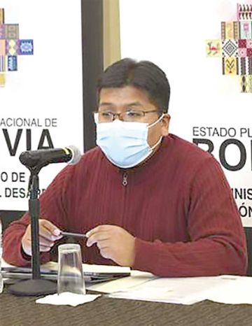 Gobierno alerta riesgo de perder $us 120 millones en dos créditos