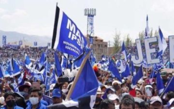 Surge disputa por sede del congreso del MAS