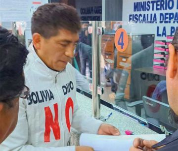 Denuncian a Evo por “autogolpe” en 2019
