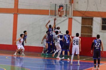 Nacional gana y definirá su pase a semis en Potosí