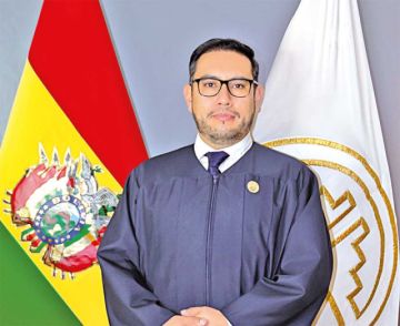 Arce podría pedir cambio del magistrado de la CAN