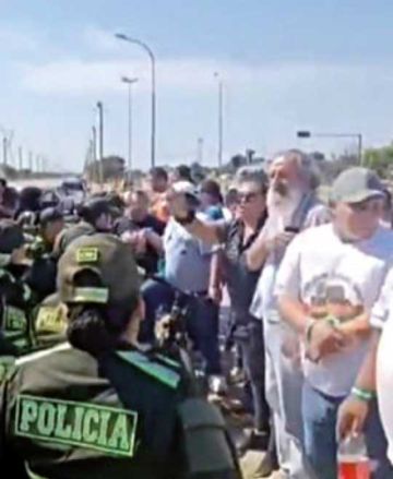Paceños cumplen fiesta entre incidentes
