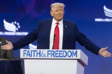 Trump insta al Tribunal Supremo de Estados Unidos a interceder en su caso