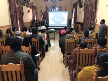 Socializan guía para la atención con trato preferente a personas adultas mayores de Potosí
