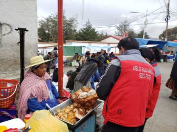 Capacitarán a vendedoras de comida por Ch’utillos