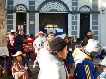 El bloqueo se ejecuta en las dos puertas del edificio.