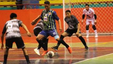 Fantasmas toma la delantera en futsal