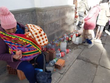 El bloqueo se ejecuta en las dos puertas del edificio.
