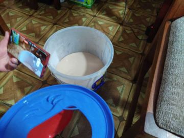 Padres esperan el informe de laboratorio del desayuno