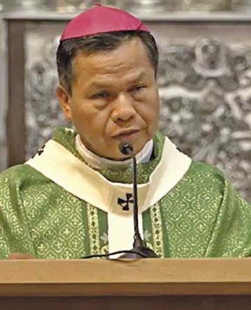 Leigue reprocha a los creídos “diosecillos”