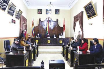 Falta de acuerdos complica la elección del sustituto de Llally