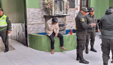 Arrestan a 48 personas en operativo a bares del centro paceño