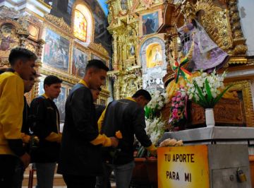 The Strongest pide a la Virgen unidad