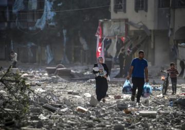 Ataques israelíes hacen de Gaza un "cementerio infantil", con 420 niños asesinados al día