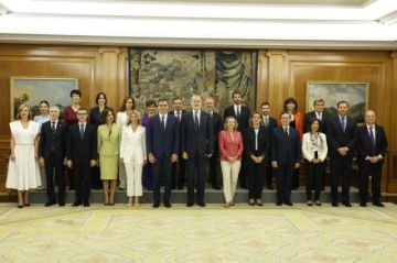 Los 22 ministros del Gobierno de Sánchez prometen sus cargos ante el rey en la Zarzuela