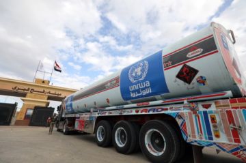 Entra un nuevo convoy de camiones de ayuda desde Egipto en el segundo día de la tregua en Gaza